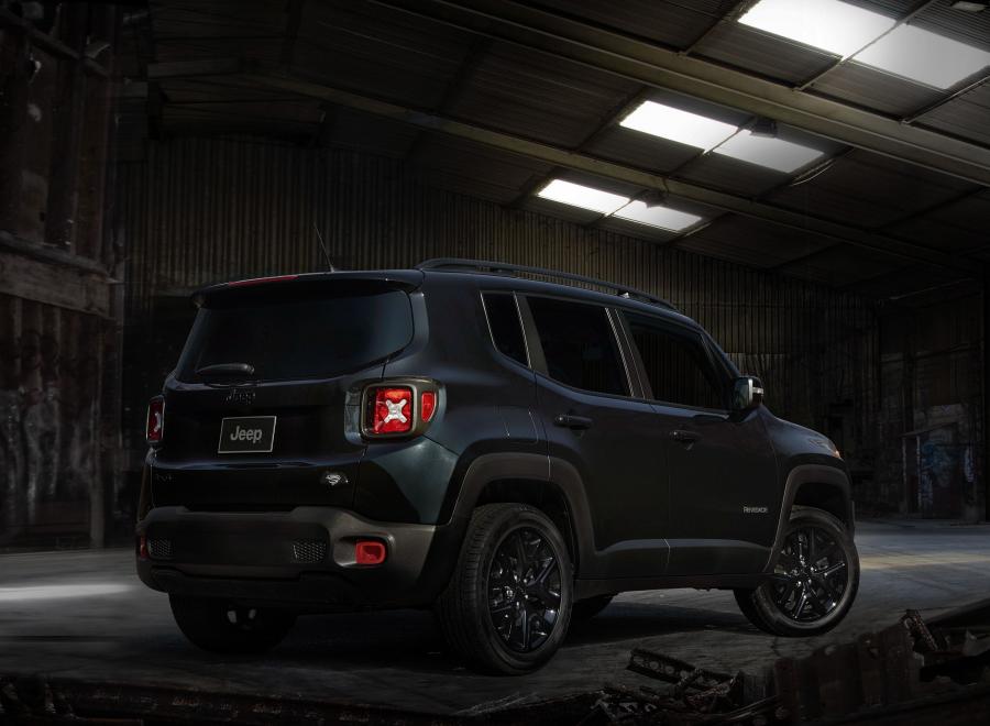  Jeep Renegade Dawn of Justice 2016 года  (фото 4 из 7)
